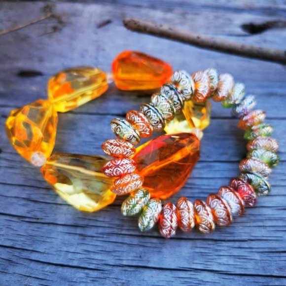 Pair of Plastic Stretch Bracelets - Picture 2 of 12